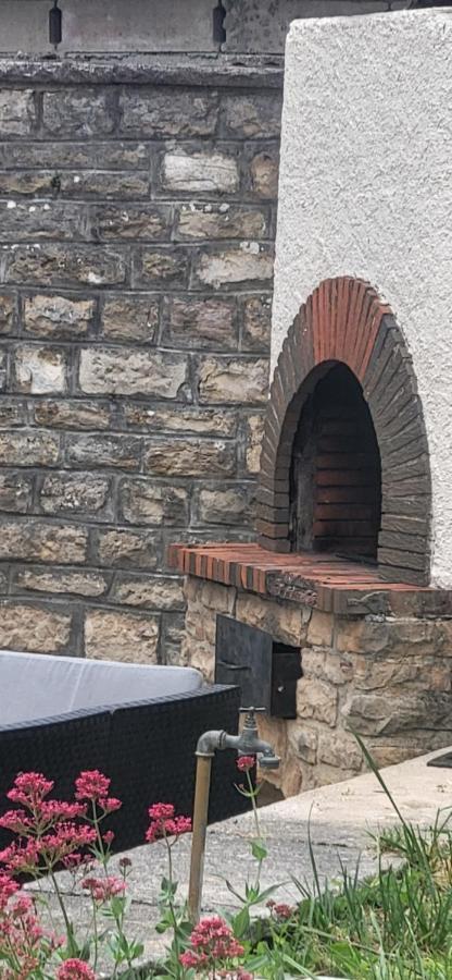 La Plante, Tendance Et Design Ornans Exterior photo